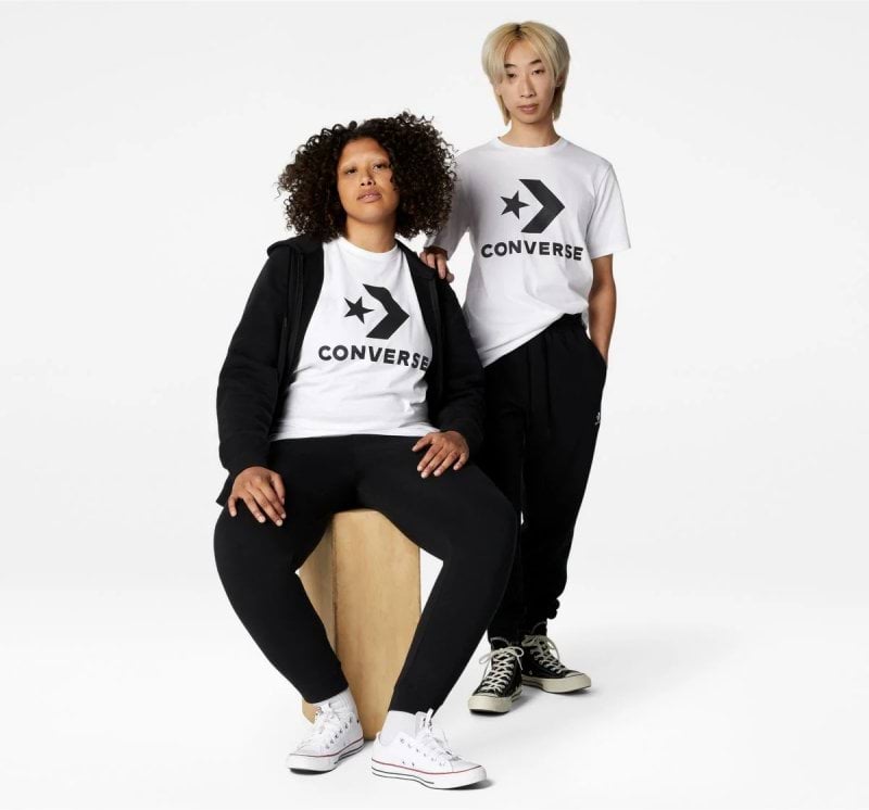 Converse Go-To Star Chevron Logo Standard-Fit T-Shirt