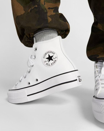 Chuck Taylor All Star Leather Platform