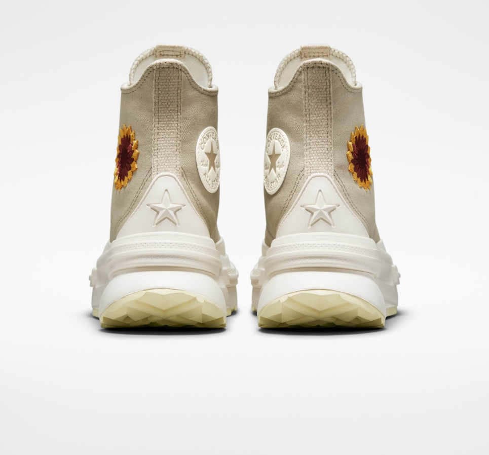 Run Star Legacy CX Platform Festival Florals