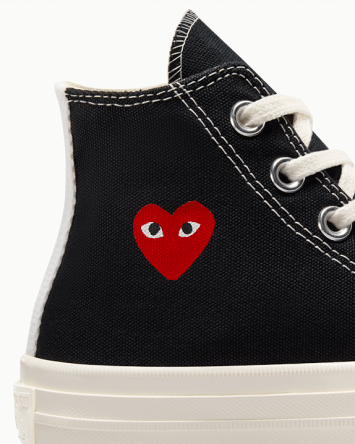 PLAY Comme des Garçons Single Heart Chuck 70