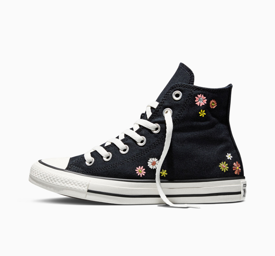 Chuck Taylor All Star Embroidered Florals