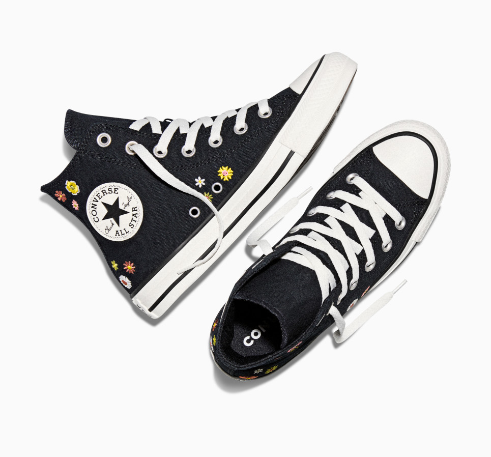 Chuck Taylor All Star Embroidered Florals