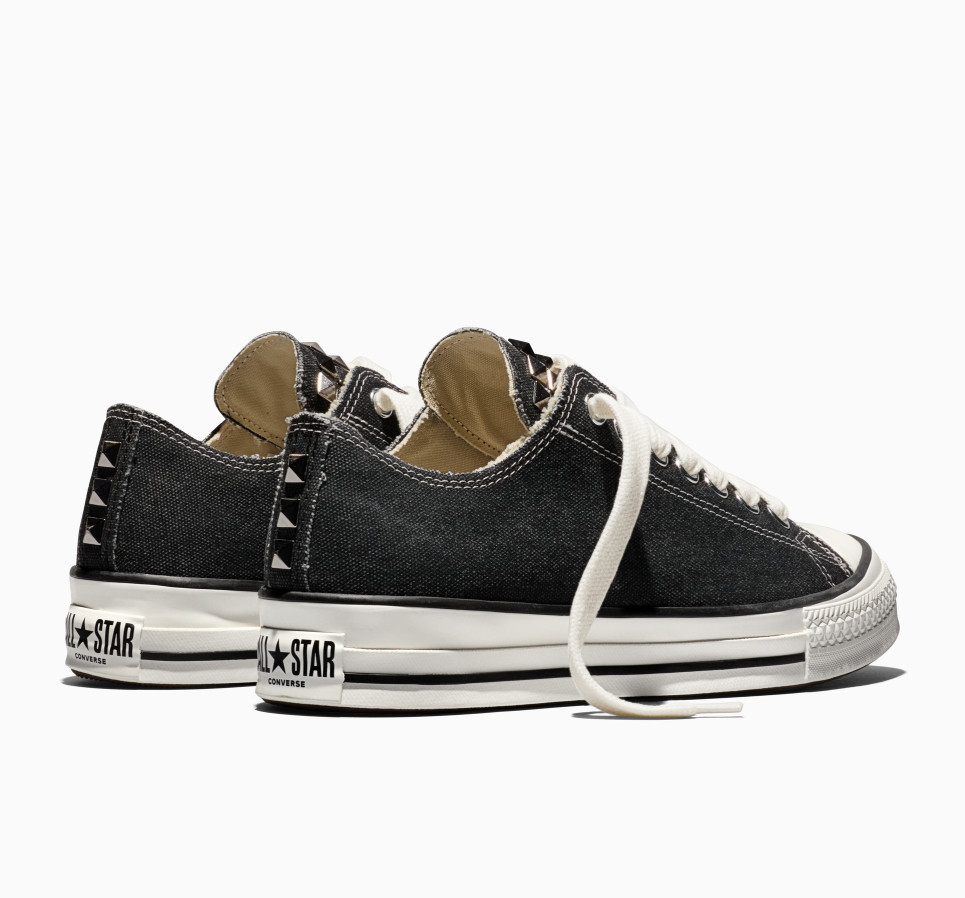 Chuck Taylor Throwback Distressed Studs
