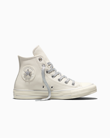 Chuck Taylor All Star Star Details